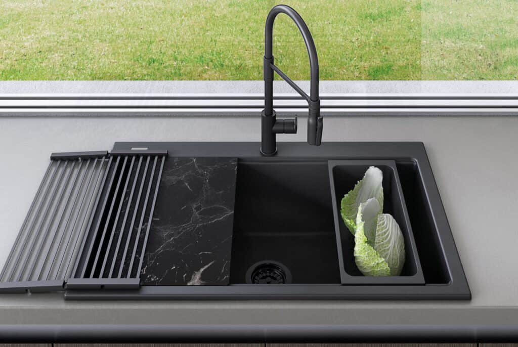 黑色厨房水槽：室内设计的流行趋势就是如此